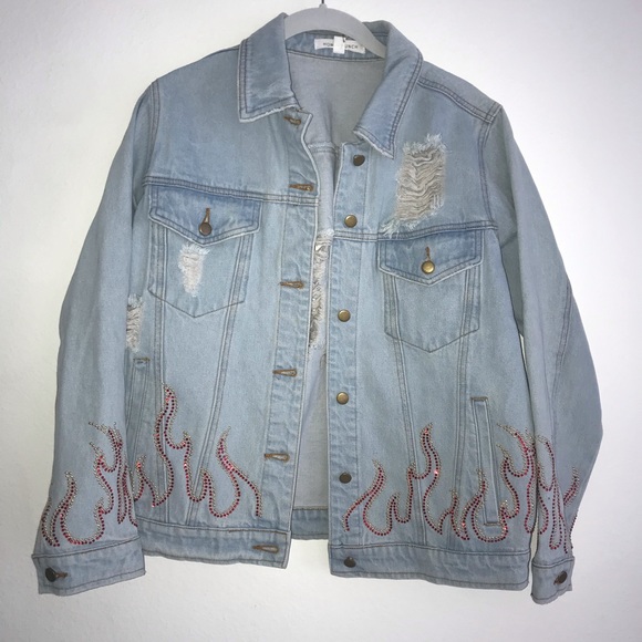 Light washed distressed Denim jacket - Picture 1 of 2